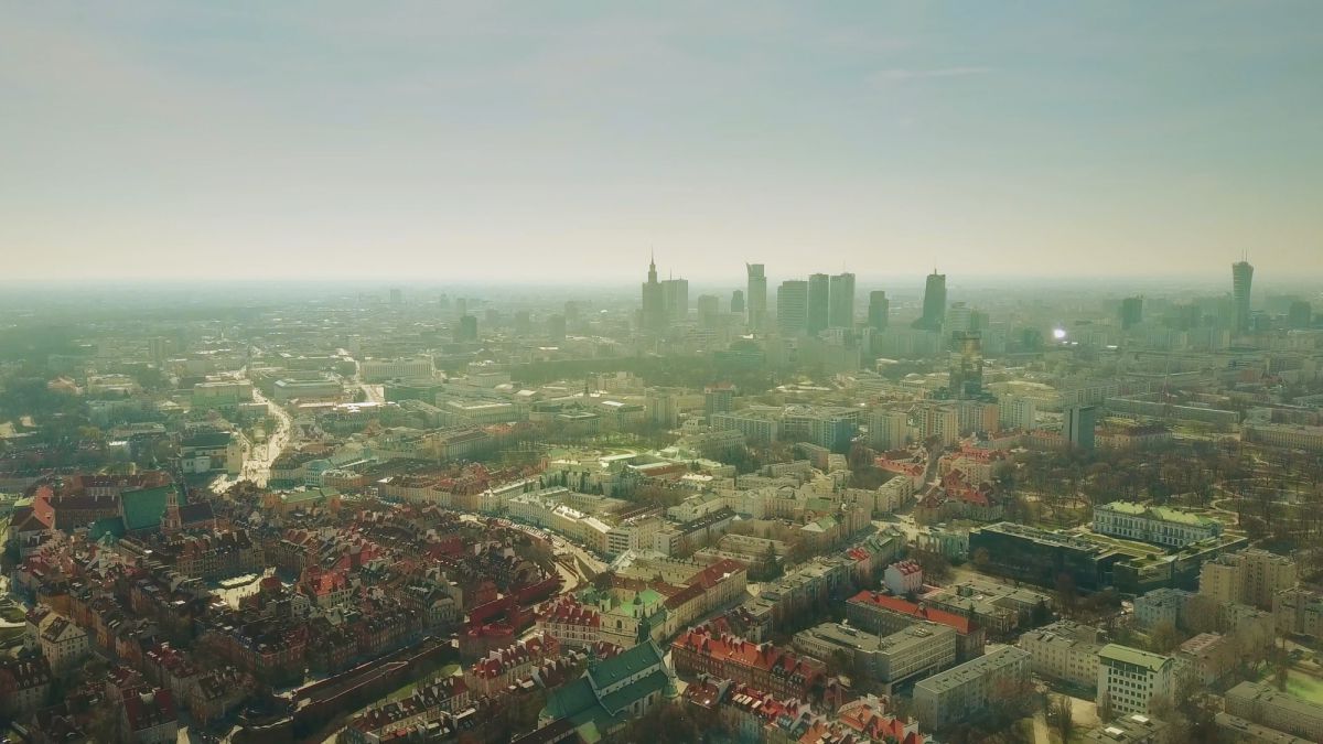 Jakie typy filtrów powinien mieć oczyszczacz powietrza w mieszkaniu w Warszawie?
