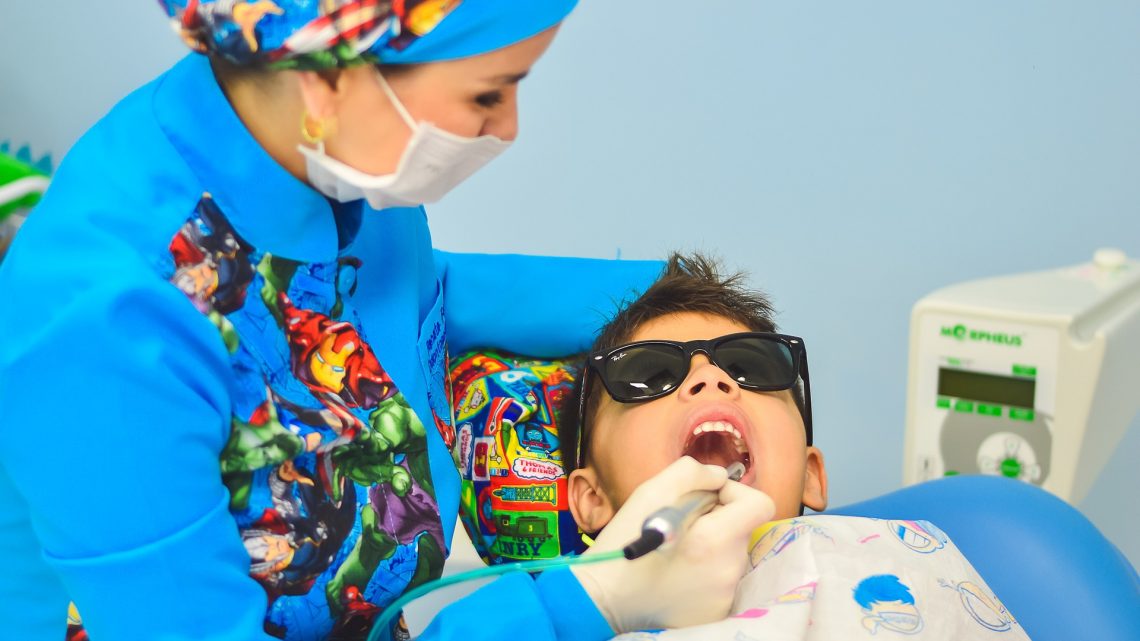 Regularne wizyty dziecka u dentysty