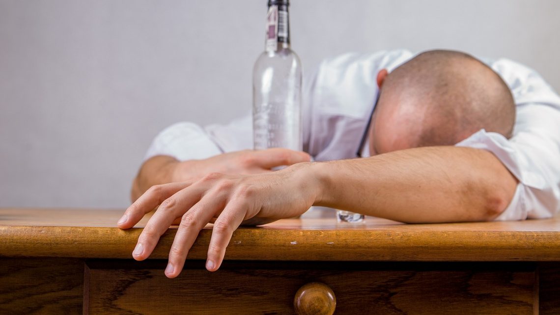 Leczenie alkoholizmu w Warszawie – na czym polega i gdzie się zgłosić na odwyk?